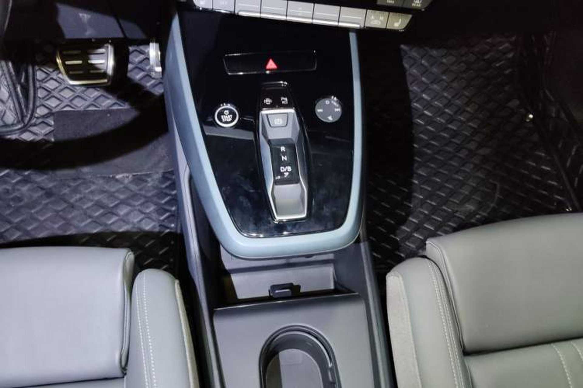 Used Audi Q5 e-tron 2022 40 e-tron Starry Edition Luxury Package Gear Lever