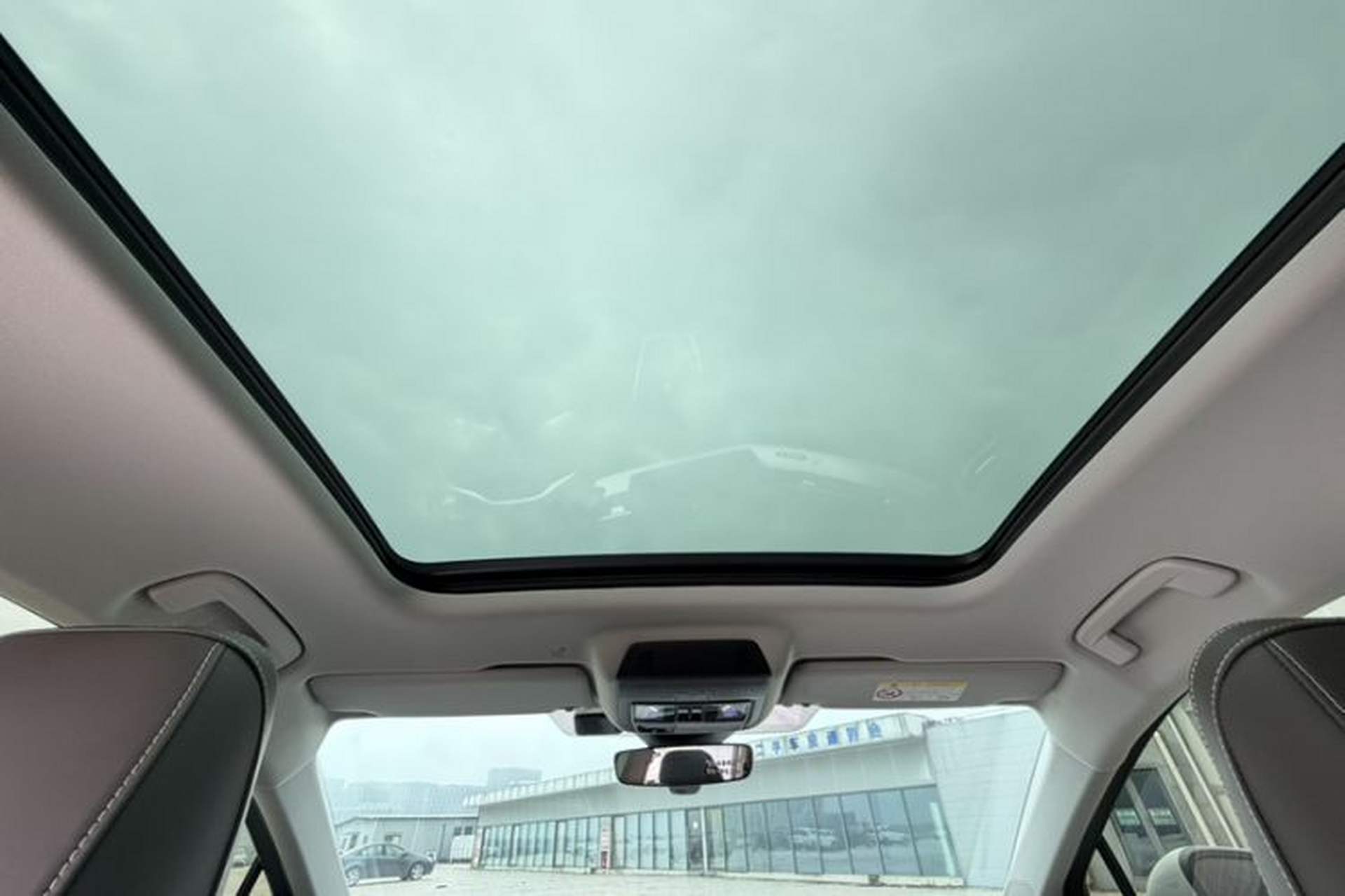 Used Audi Q5 e-tron 2022 50 e-tron quattro Glory Edition Elegant Suit Headliner