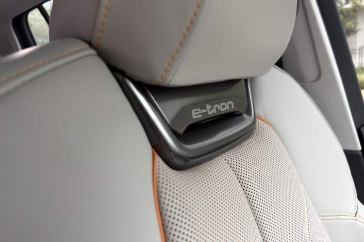 Used Audi Q5 e-tron 2022 40 e-tron Starry Edition Luxury Package Interior 10