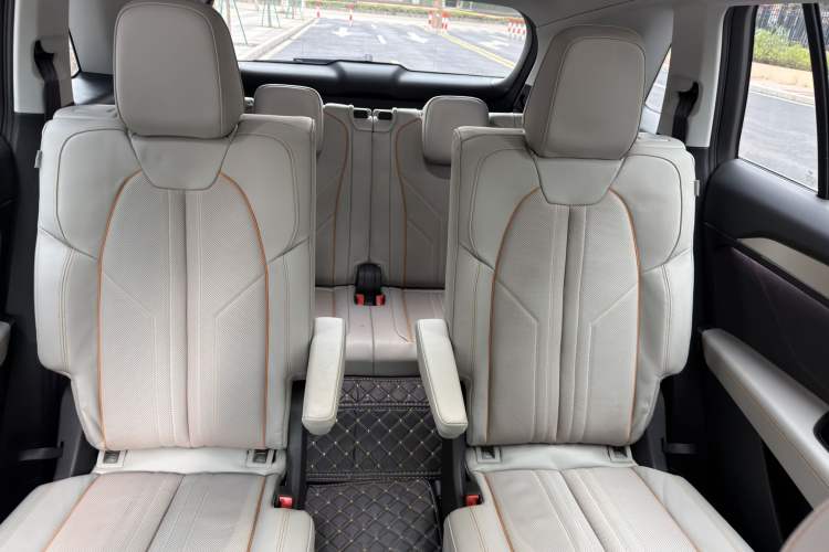 Used Audi Q5 e-tron 2022 40 e-tron Starry Edition Luxury Package Interior 11
