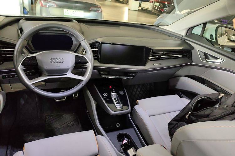 Used Audi Q5 e-tron 2022 40 e-tron Starry Edition Luxury Package Interior 2