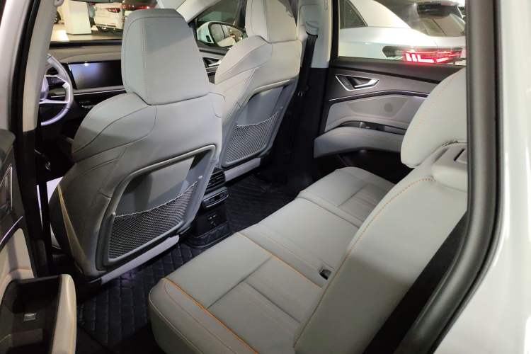 Used Audi Q5 e-tron 2022 40 e-tron Starry Edition Luxury Package Interior 4