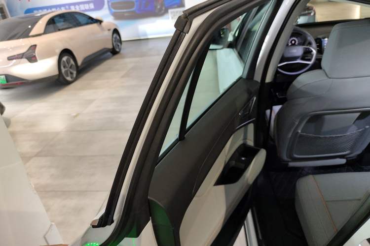 Used Audi Q5 e-tron 2022 40 e-tron Starry Edition Luxury Package Interior 8