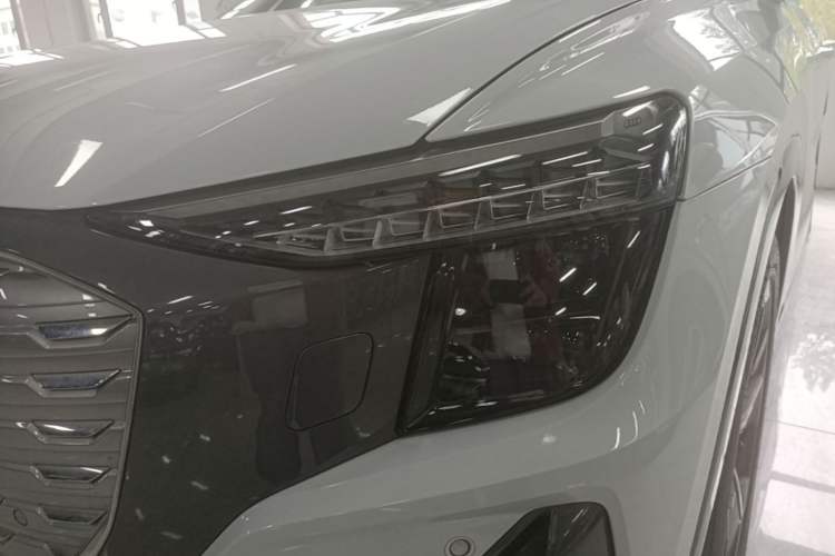 Used Audi Q5 e-tron 2022 40 e-tron Starry Edition Luxury Package Left Front Headlight