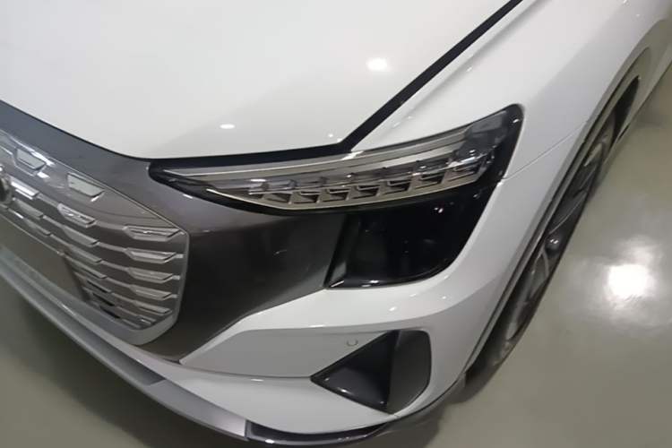 Used Audi Q5 e-tron 2022 40 e-tron Starry Edition Luxury Package Left Front Headlight