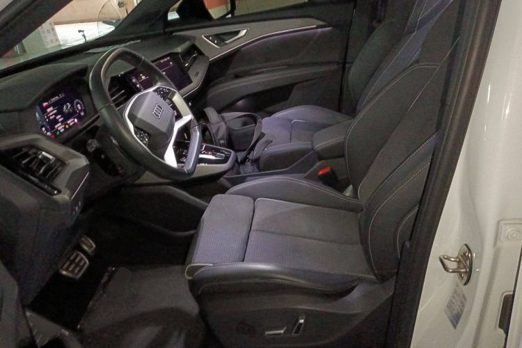 Used Audi Q5 e-tron 2022 40 e-tron Starlight Edition Mech Kit Left Front Seat