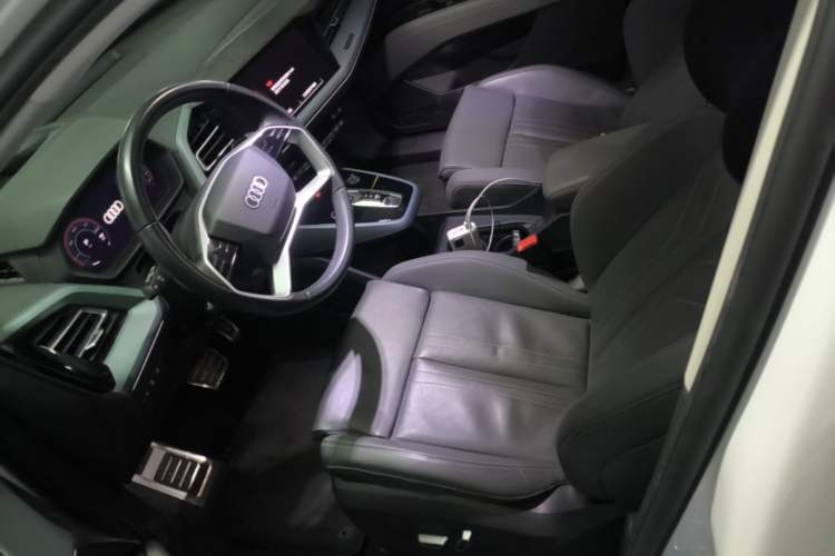 Used Audi Q5 e-tron 2022 40 e-tron Starry Edition Luxury Package Left Front Seat