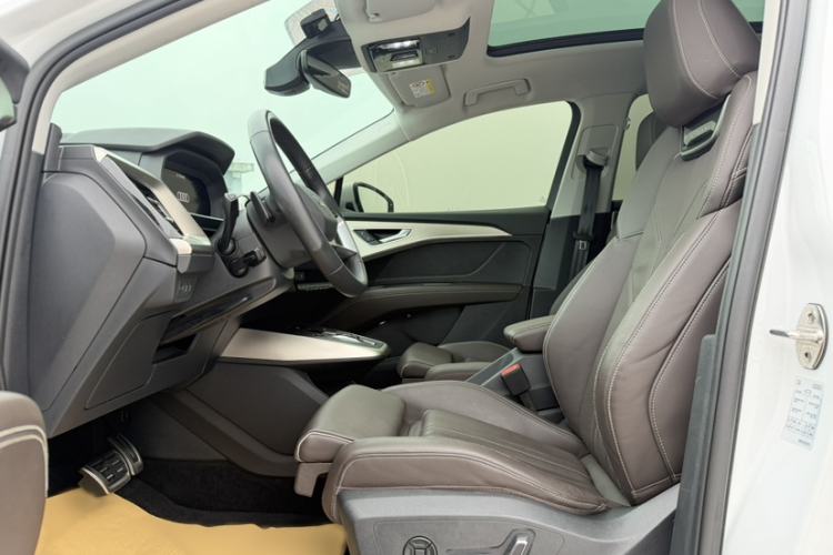 Used Audi Q5 e-tron 2022 50 e-tron quattro Glory Edition Elegant Suit Left Front Seat