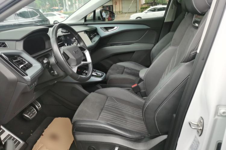 Used Audi Q5 e-tron 2022 40 e-tron Starlight Edition Mech Kit Left Front Seat