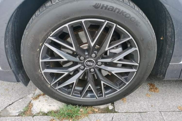 Used Audi Q5 e-tron 2022 40 e-tron Starlight Edition Mech Kit Left Front Wheel Hub