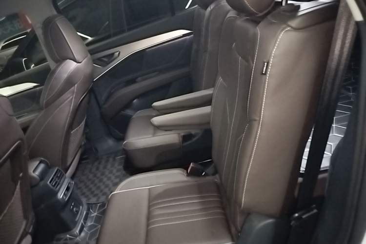 Used Audi Q5 e-tron 2022 40 e-tron Starry Edition Luxury Package Left Rear Seat