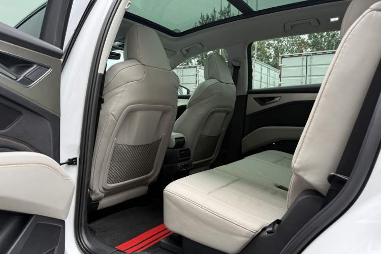 Used Audi Q5 e-tron 2022 40 e-tron Starry Edition Luxury Package Left Rear Seat