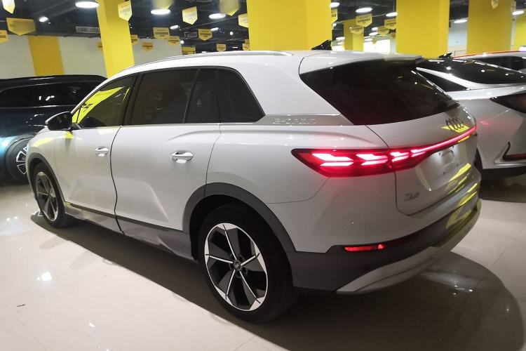 Used Audi Q5 e-tron 2022 40 e-tron Starry Edition Luxury Package Left Side