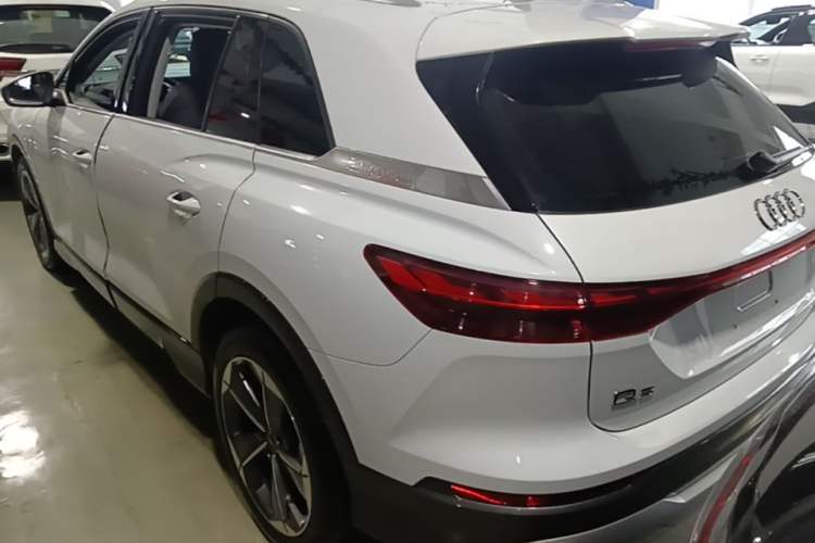 Used Audi Q5 e-tron 2022 40 e-tron Starry Edition Luxury Package Rear Left 45 Deg