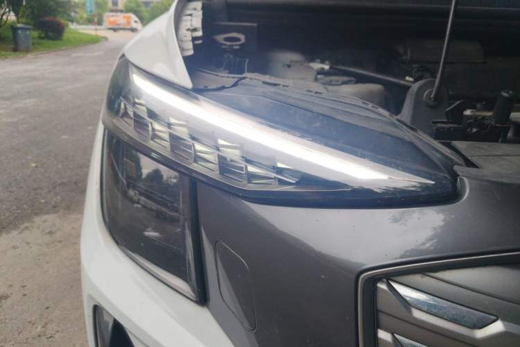 Used Audi Q5 e-tron 2022 40 e-tron Starry Edition Luxury Package Right Front Headlight