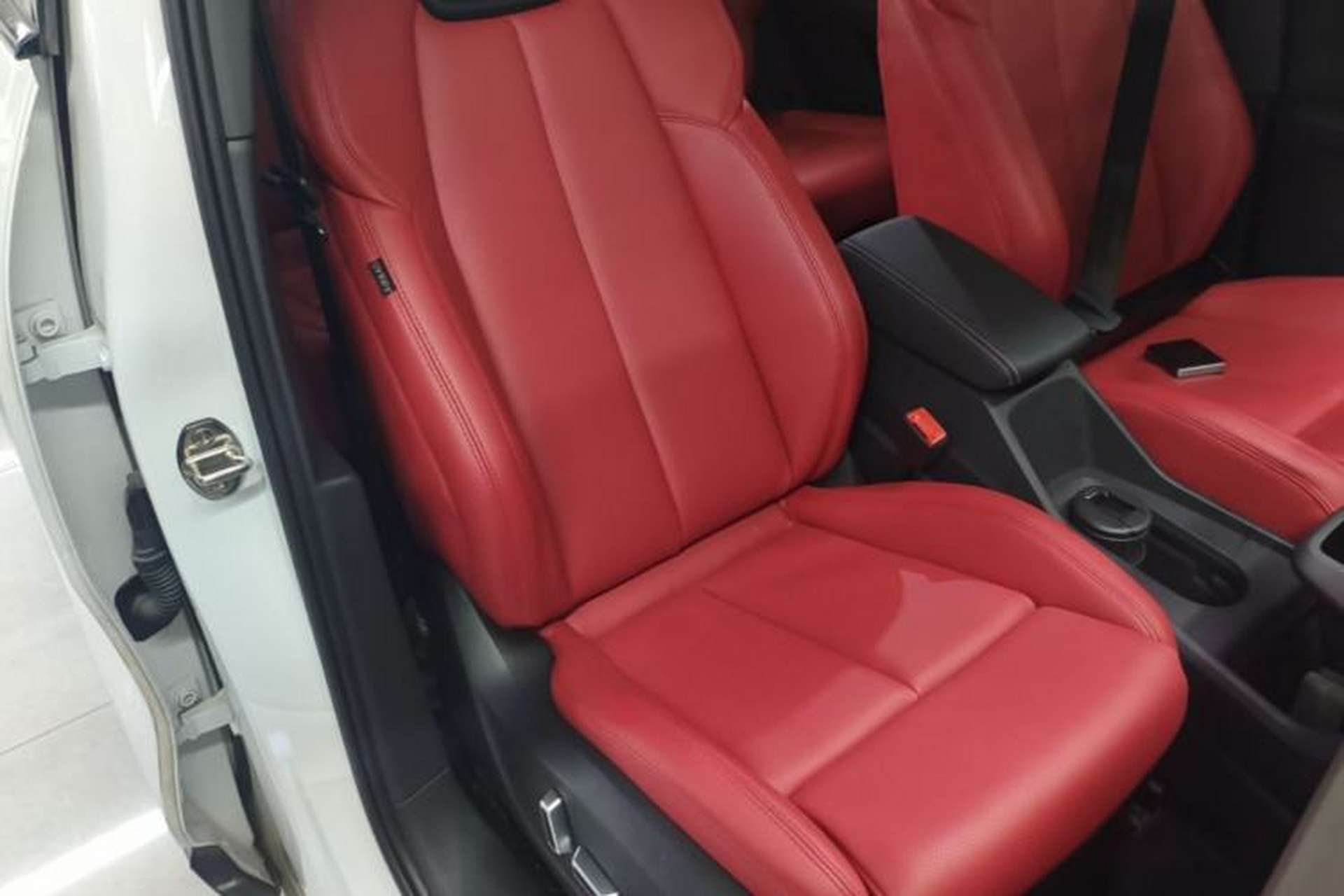 Used Audi Q5 e-tron 2022 40 e-tron Starry Edition Luxury Package Right Front Seat