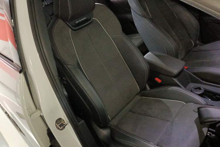Used Audi Q5 e-tron 2022 40 e-tron Starlight Edition Mech Kit Right Front Seat
