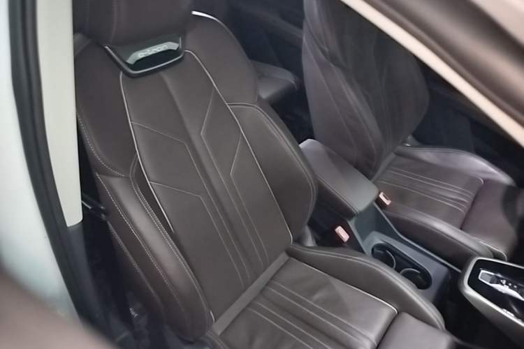 Used Audi Q5 e-tron 2022 40 e-tron Starry Edition Luxury Package Right Front Seat