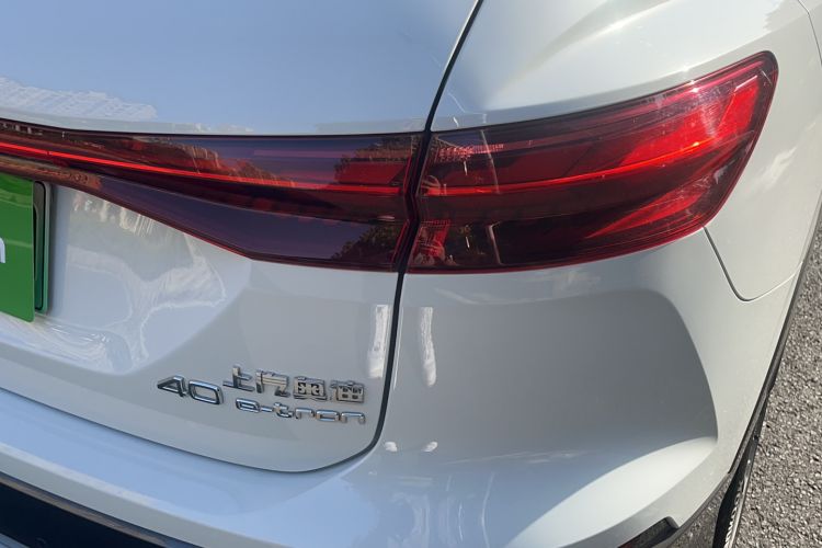 Used Audi Q5 e-tron 2022 40 e-tron Starry Edition Luxury Package Right Rear Taillight
