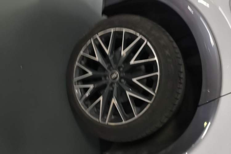 Used Audi Q5 e-tron 2022 40 e-tron Starry Edition Luxury Package Right Rear Wheel Hub