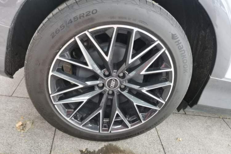 Used Audi Q5 e-tron 2022 40 e-tron Starlight Edition Mech Kit Right Rear Wheel Hub
