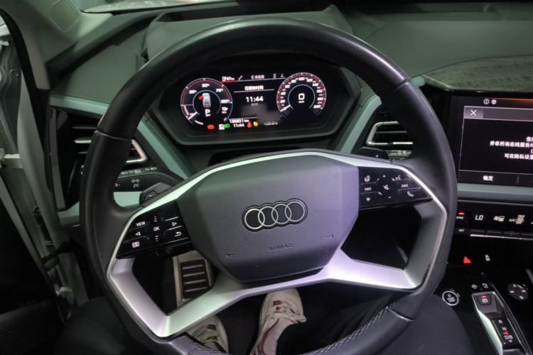 Used Audi Q5 e-tron 2022 40 e-tron Starry Edition Luxury Package Steering Wheel