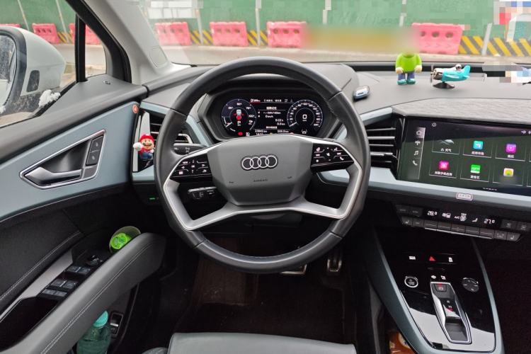 Used Audi Q5 e-tron 2022 40 e-tron Starry Edition Luxury Package Steering Wheel