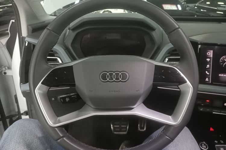 Used Audi Q5 e-tron 2022 40 e-tron Starry Edition Luxury Package Steering Wheel