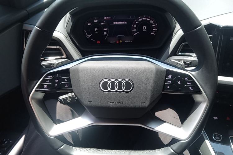 Used Audi Q5 e-tron 2022 40 e-tron Starlight Edition Mech Kit Steering Wheel