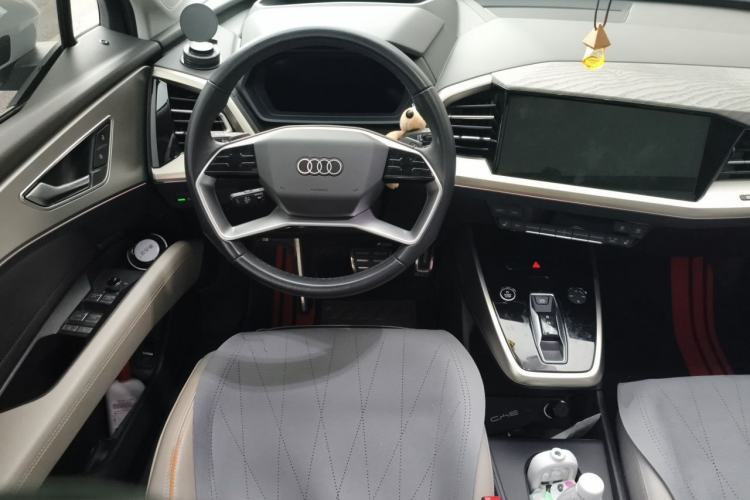 Used Audi Q5 e-tron 2022 40 e-tron Starry Edition Luxury Package Steering Wheel