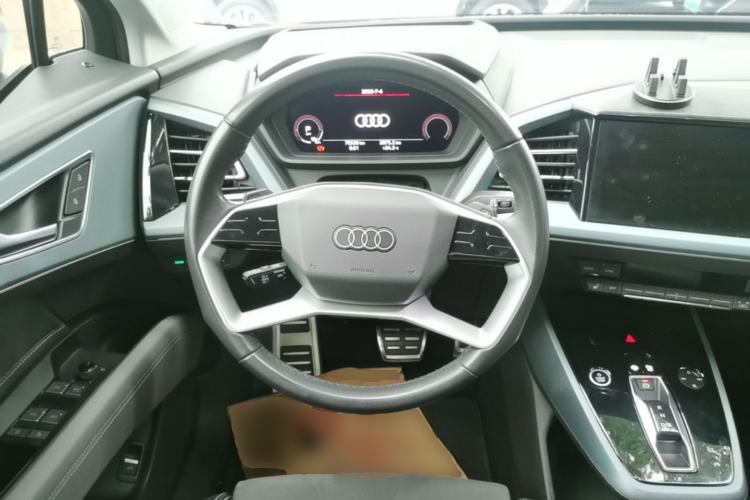 Used Audi Q5 e-tron 2022 40 e-tron Starlight Edition Mech Kit Steering Wheel