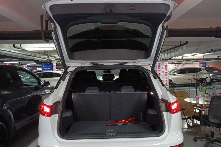 Used Audi Q5 e-tron 2022 40 e-tron Starlight Edition Mech Kit Trunk