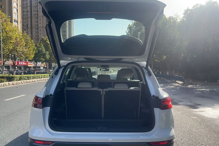 Used Audi Q5 e-tron 2022 40 e-tron Starry Edition Luxury Package Trunk