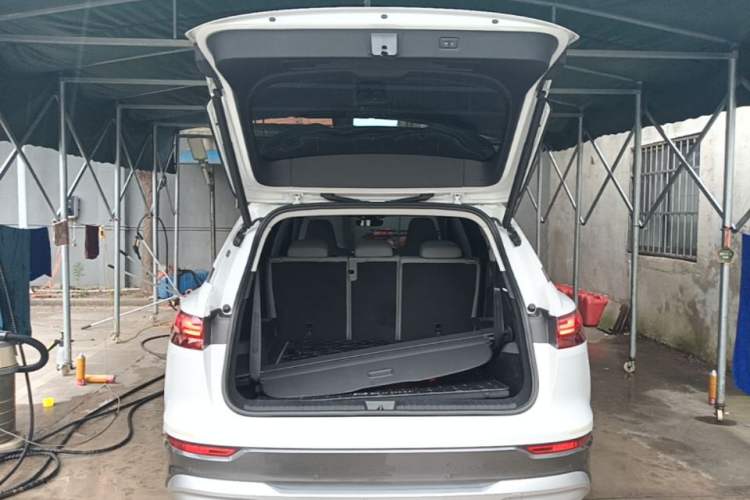 Used Audi Q5 e-tron 2022 40 e-tron Starry Edition Luxury Package Trunk