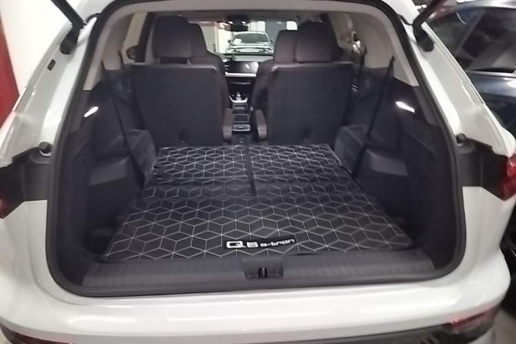 Used Audi Q5 e-tron 2022 40 e-tron Starry Edition Luxury Package Trunk