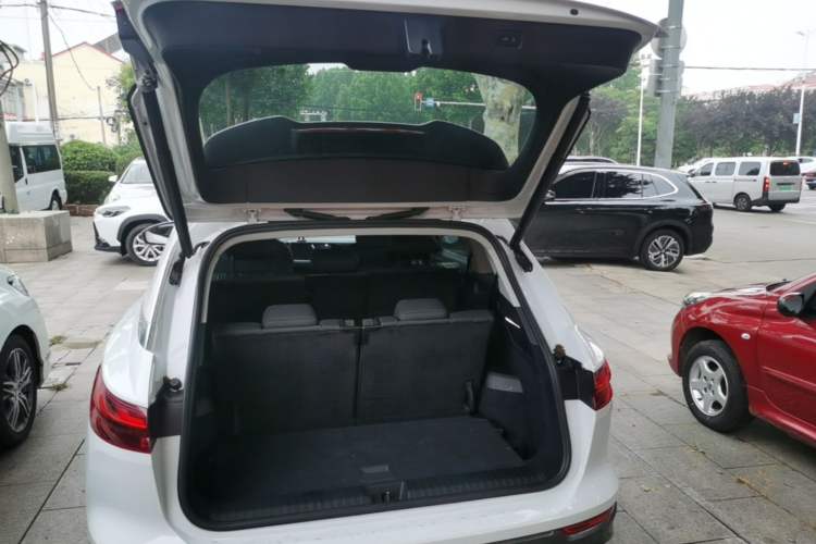Used Audi Q5 e-tron 2022 40 e-tron Starlight Edition Mech Kit Trunk