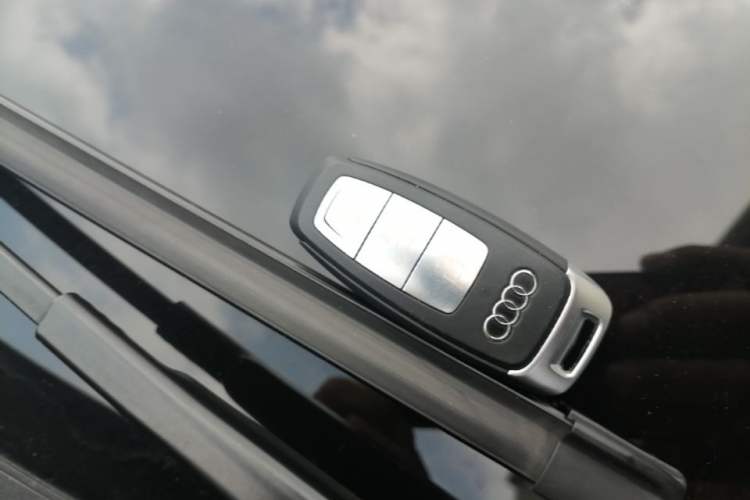 Used Audi Q5 e-tron 2022 40 e-tron Starry Edition Luxury Package Vehicle Key