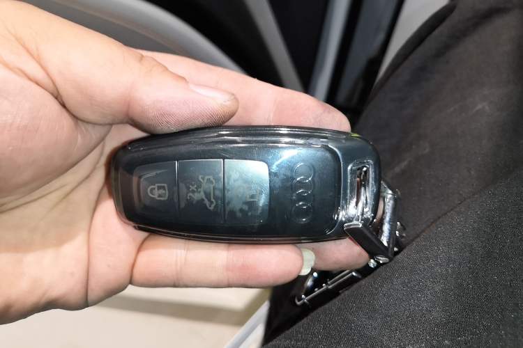 Used Audi Q5 e-tron 2022 40 e-tron Starry Edition Luxury Package Vehicle Key