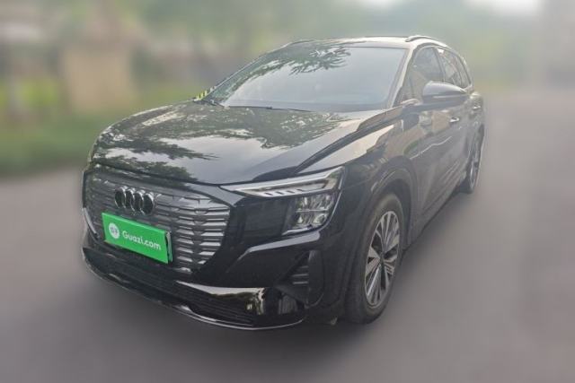 Used Audi Q5 e-tron 2023 40 e-tron Shining Edition Mecha Kit