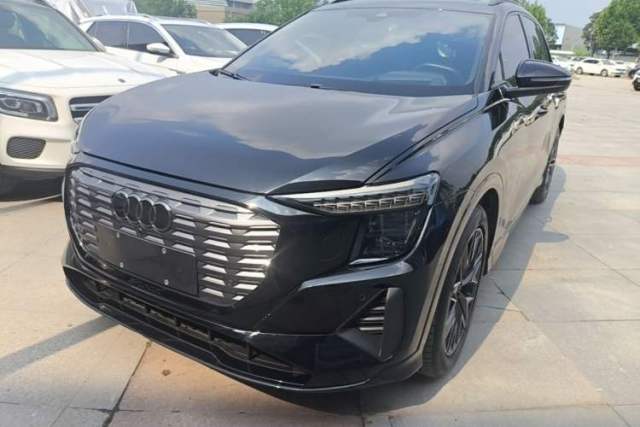 Used Audi Q5 e-tron 2023 40 e-tron Starry Edition Mecha Kit