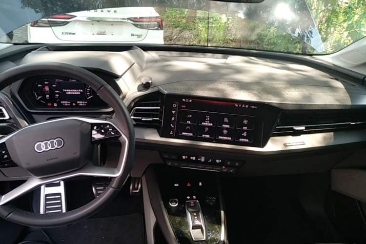 Used Audi Q5 e-tron 2023 40 e-tron Starry Edition Luxury Package Audio And AC Panel