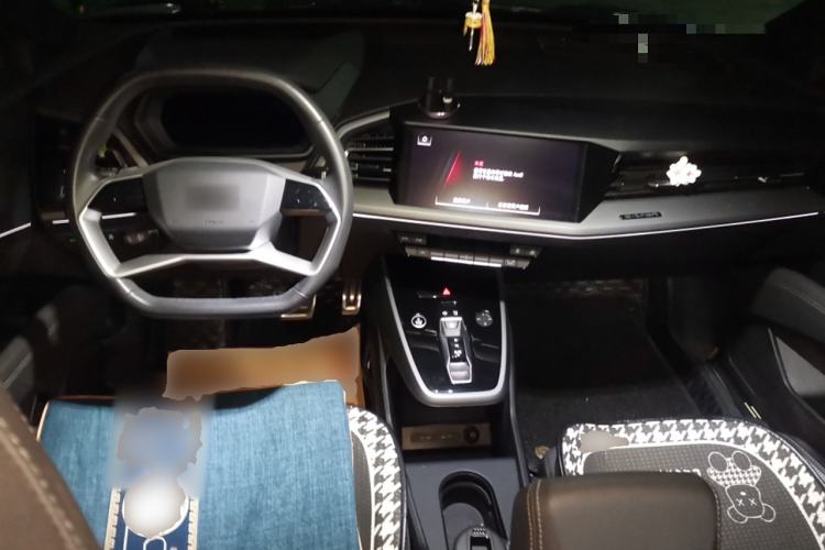 Used Audi Q5 e-tron 2023 40 e-tron Shining Edition Mecha Kit Center Console