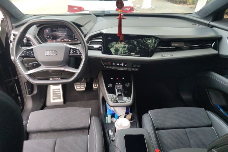 Used Audi Q5 e-tron 2023 40 e-tron Starry Edition Luxury Package Center Console