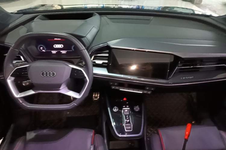 Used Audi Q5 e-tron 2023 40 e-tron Starry Edition Mecha Kit Center Console