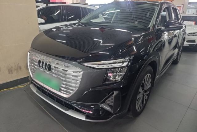 Used Audi Q5 e-tron 2023 40 e-tron Shining Edition Mecha Kit