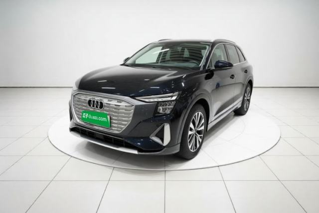 Ojetý Audi Q5 e-tron 2023 40 e-tron Shining Edition Mecha Kit