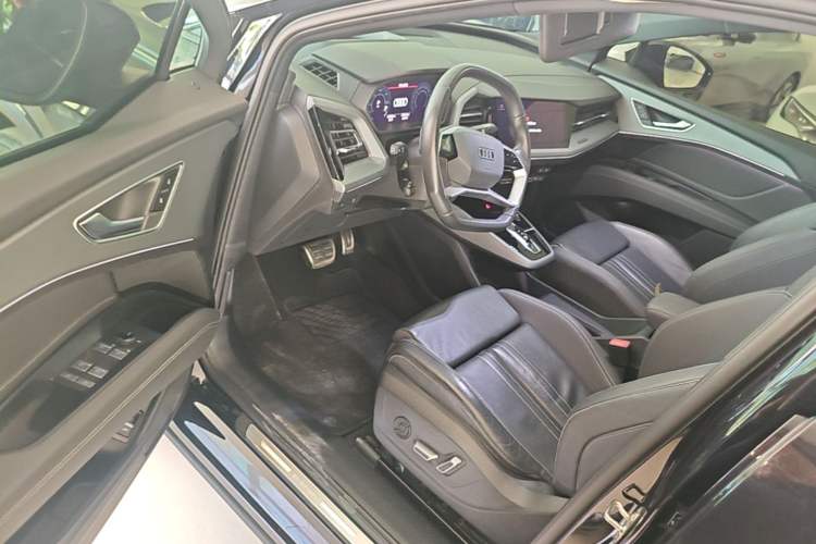 Used Audi Q5 e-tron 2023 40 e-tron Shining Edition Mecha Kit Driver Seat