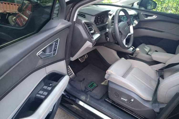 Used Audi Q5 e-tron 2023 40 e-tron Starry Edition Luxury Package Driver Seat