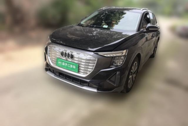Used Audi Q5 e-tron 2023 40 e-tron Shining Edition Mecha Kit