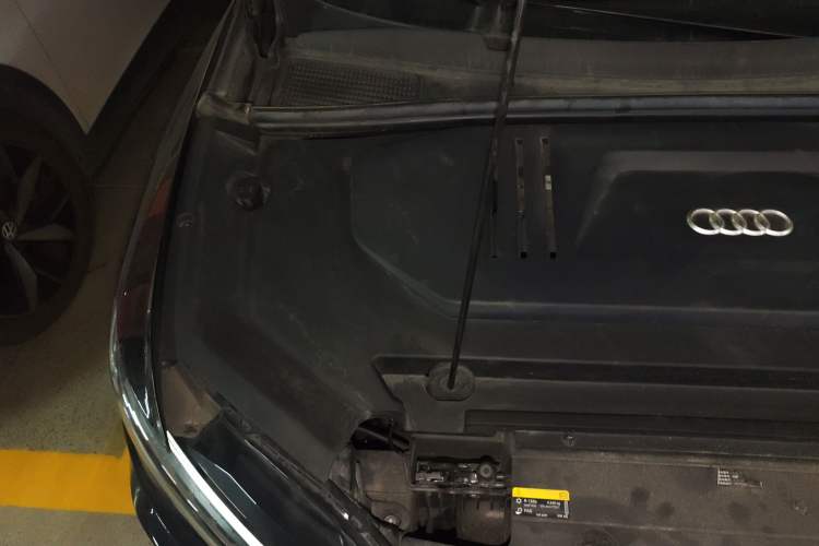Used Audi Q5 e-tron 2023 40 e-tron Shining Edition Mecha Kit Engine Bay Right